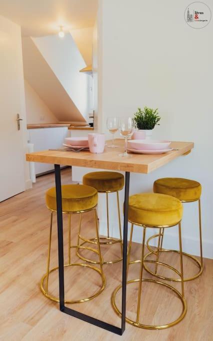 Le Reflet Chic - 2 Pieces Neuf - Quartier Calme A 5 Min De Strasbourg *