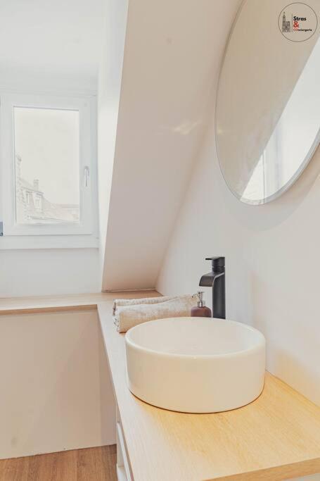 Le Reflet Chic - 2 Pieces Neuf - Quartier Calme A 5 Min De Strasbourg * Schiltigheim
